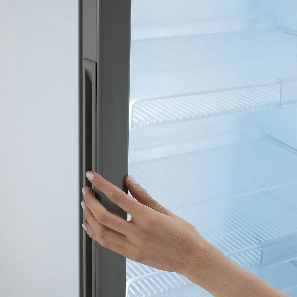 VITRINA FRIGORÍFICA INDURAMA VFV-400 BLANCO S50
